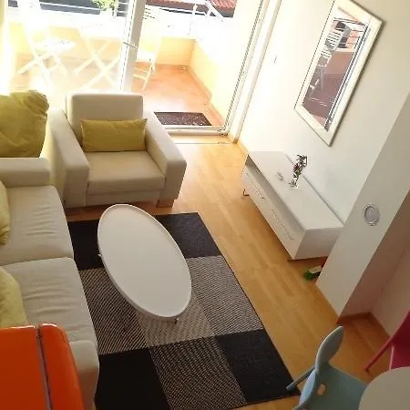 Lara Apartment
